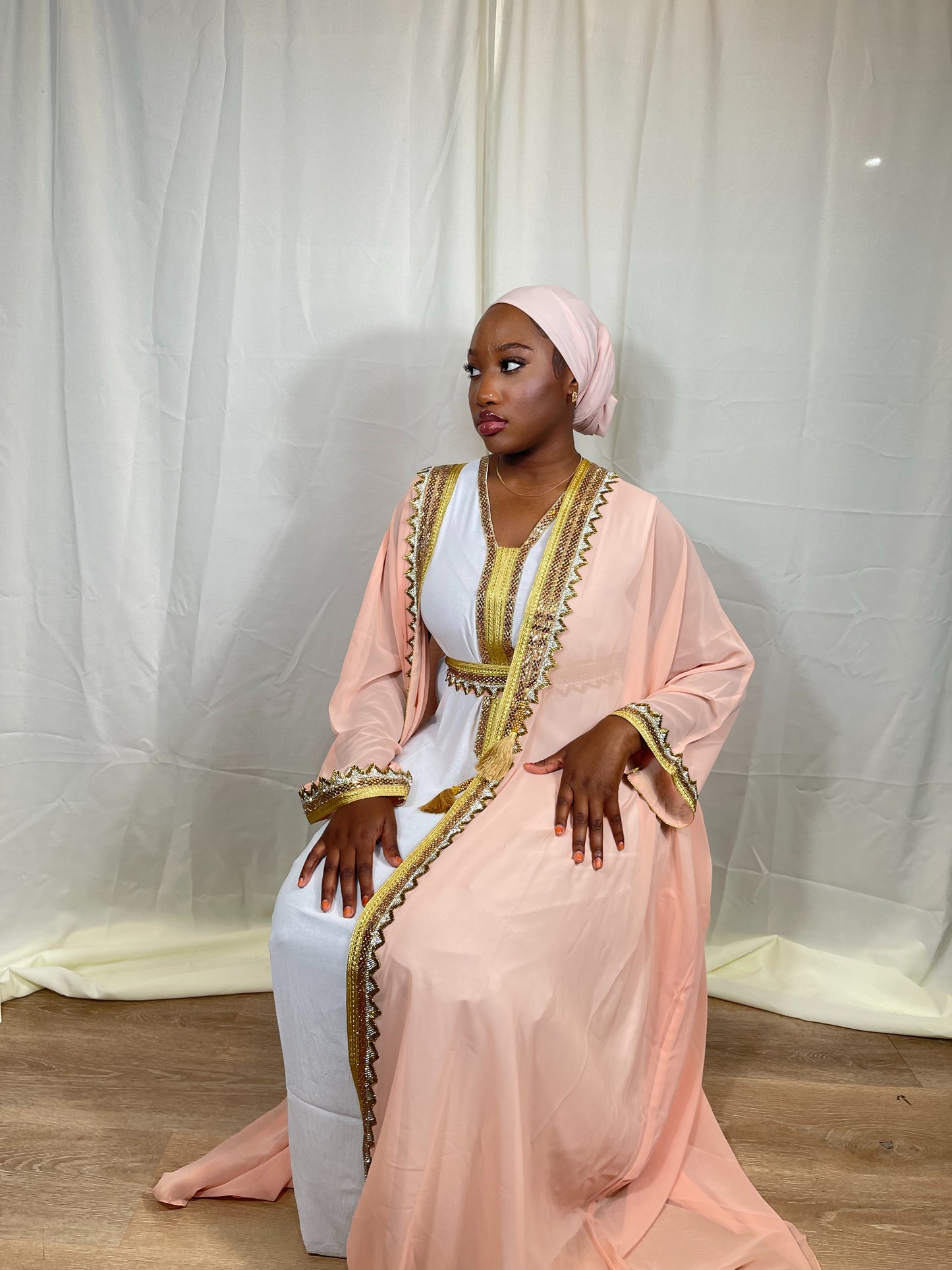 Peach/White abaya